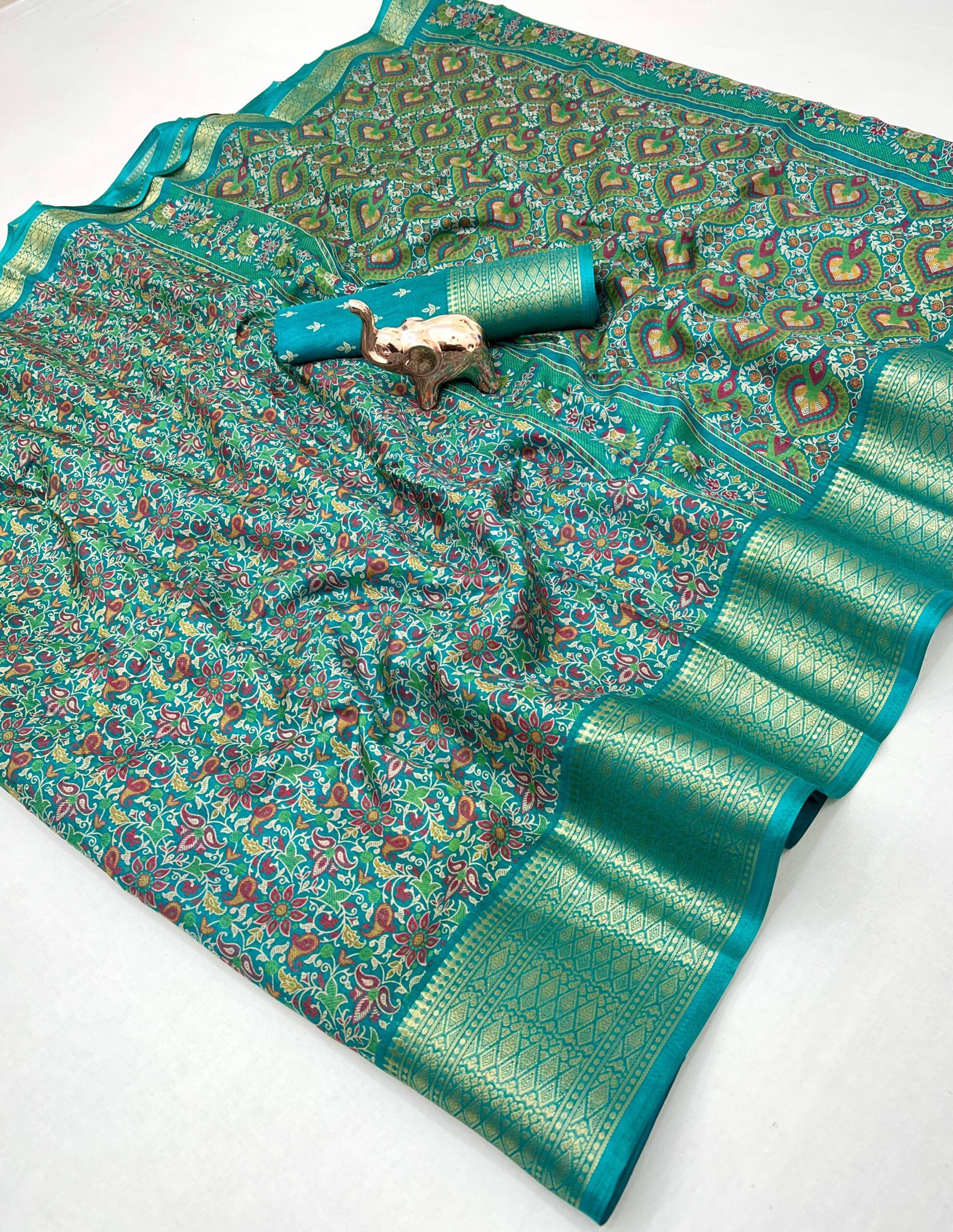 Dolla silk Sarees With Trending Kashmiri Prints (10)