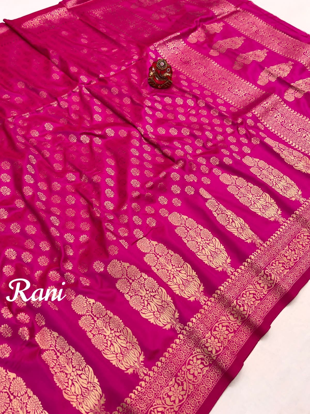 Excusive Gloden Weaving Silk Saree (6)