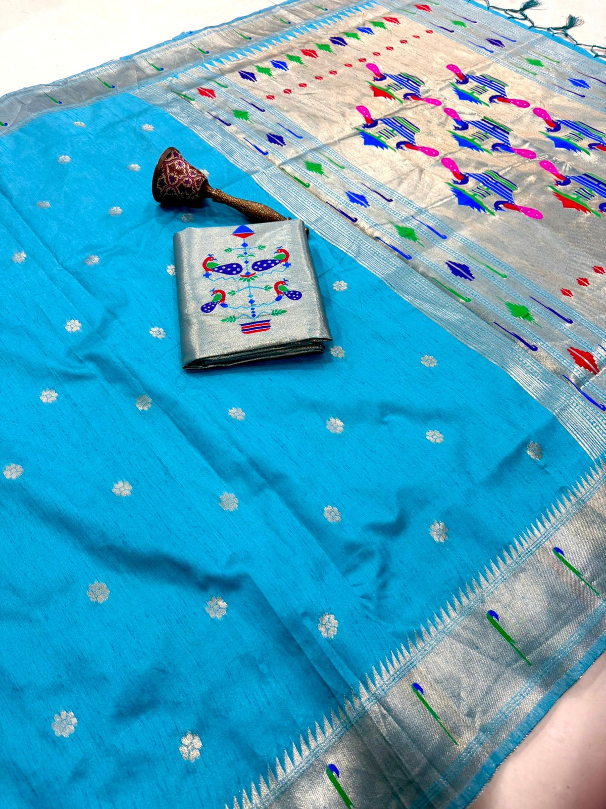 Khadi Raw Silk Weaving Paithani Saree (5)