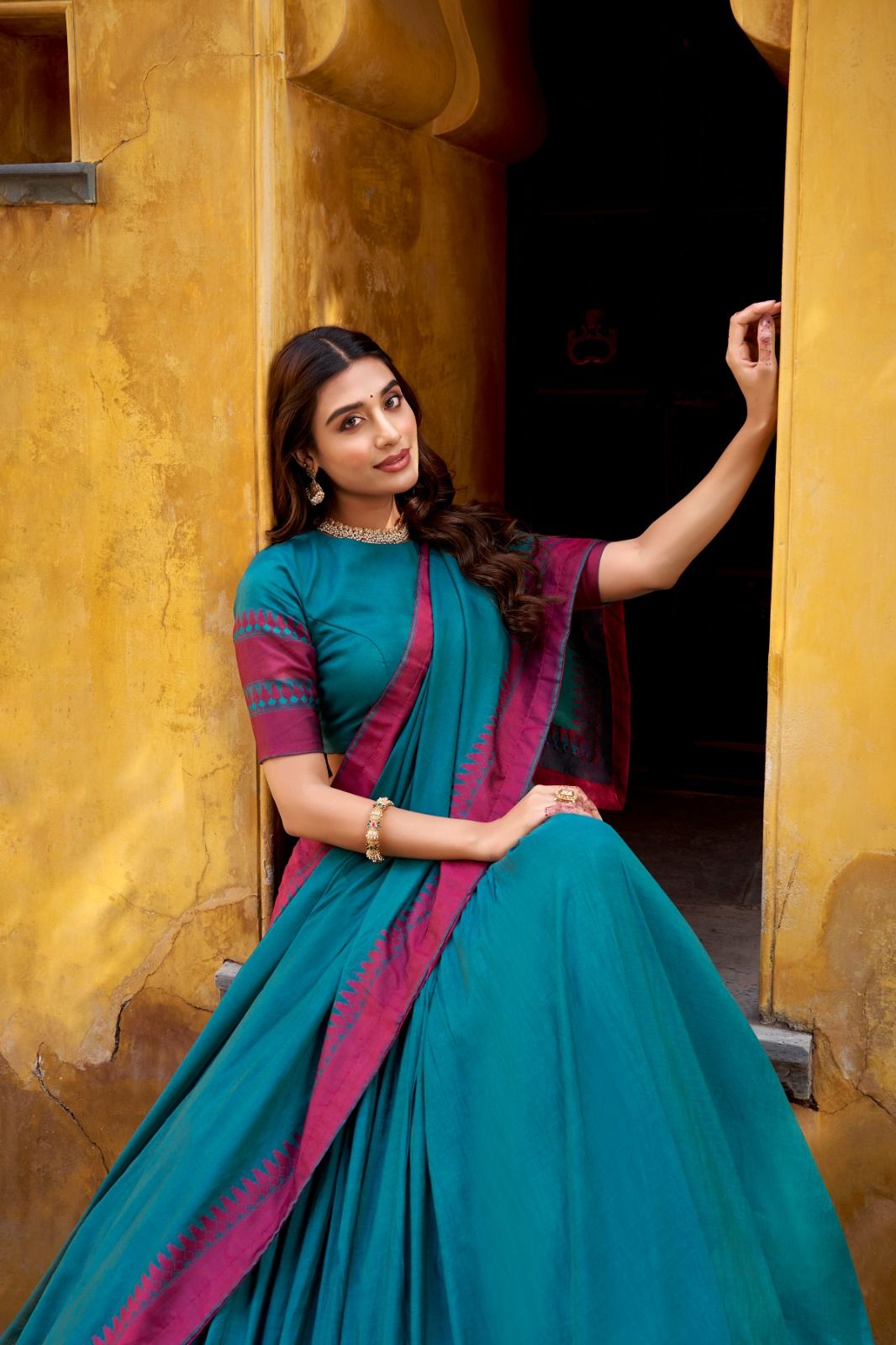 Pure Chanderi Thread Work Lehenga Choli (14)