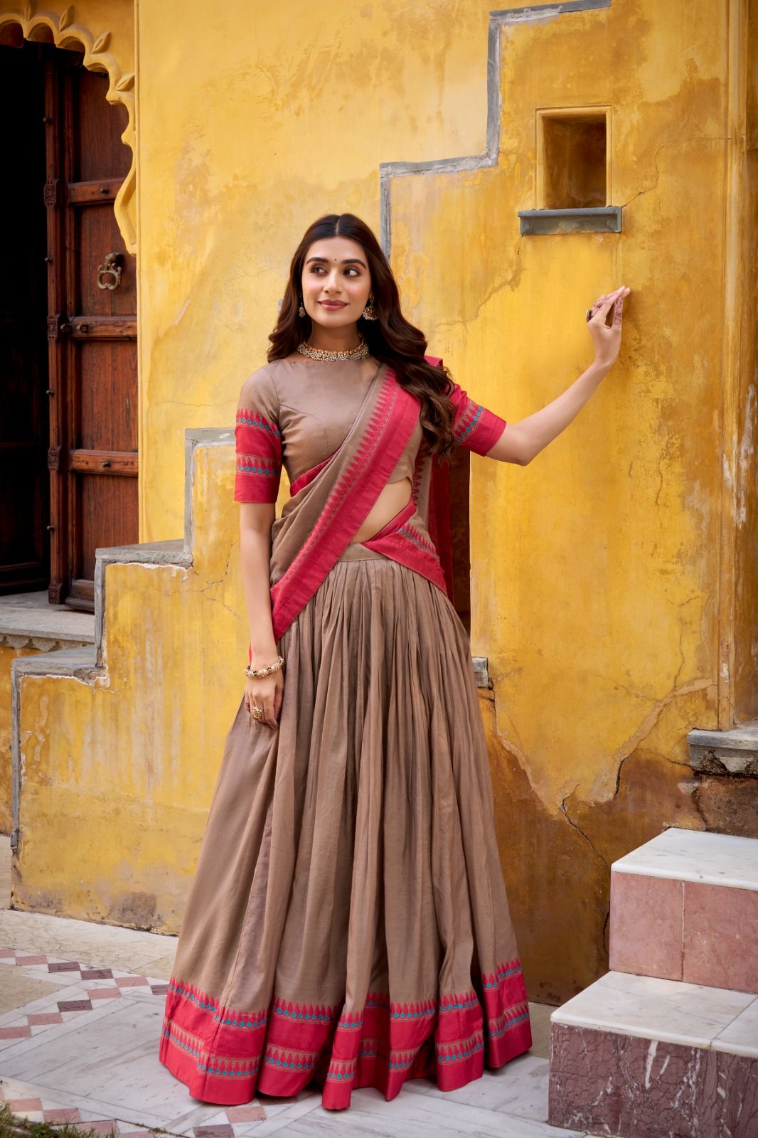 Pure Chanderi Thread Work Lehenga Choli (4)