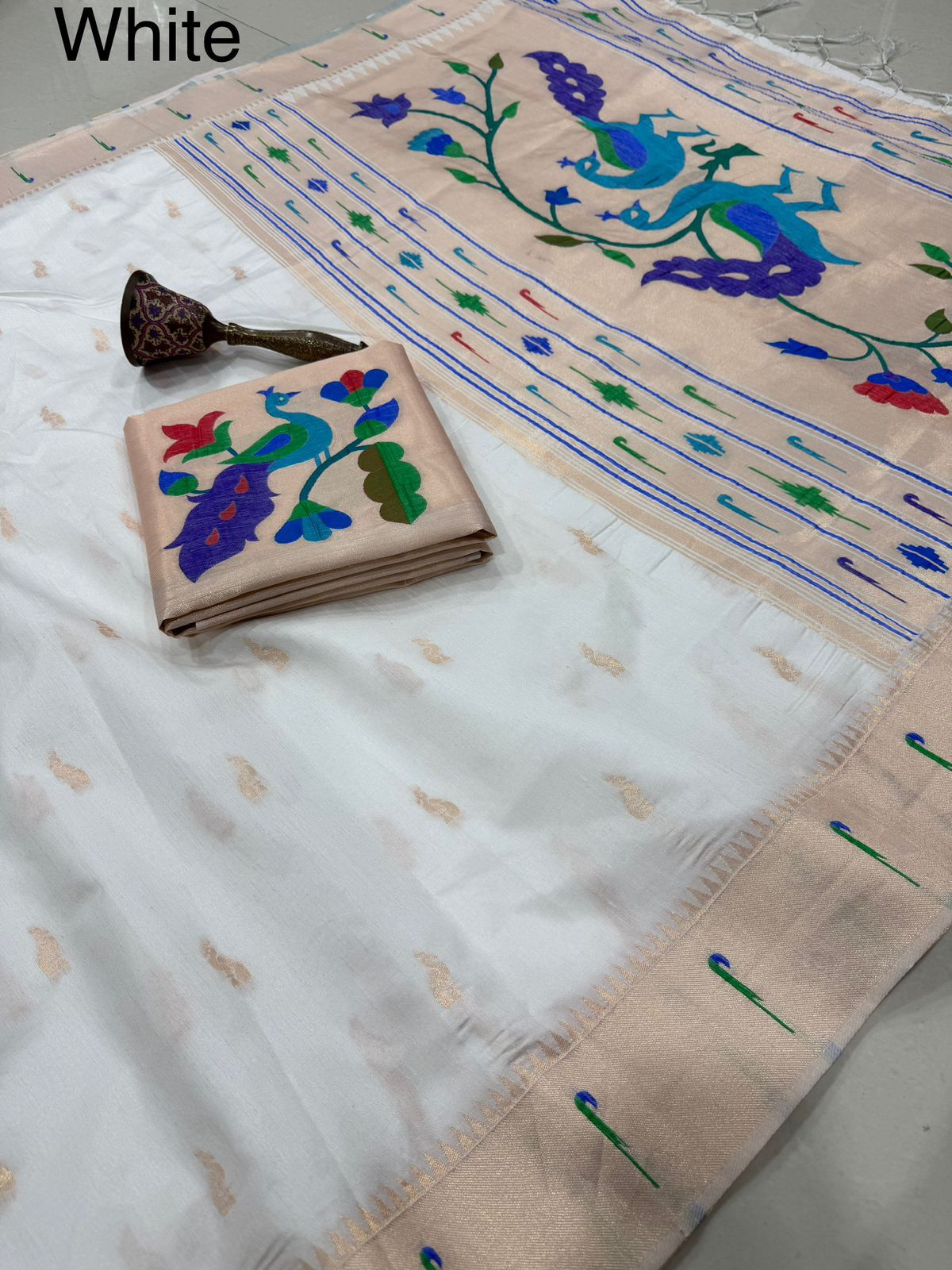 hadi Raw Silk Weaving Paithani Saree Wholesale Price (13)