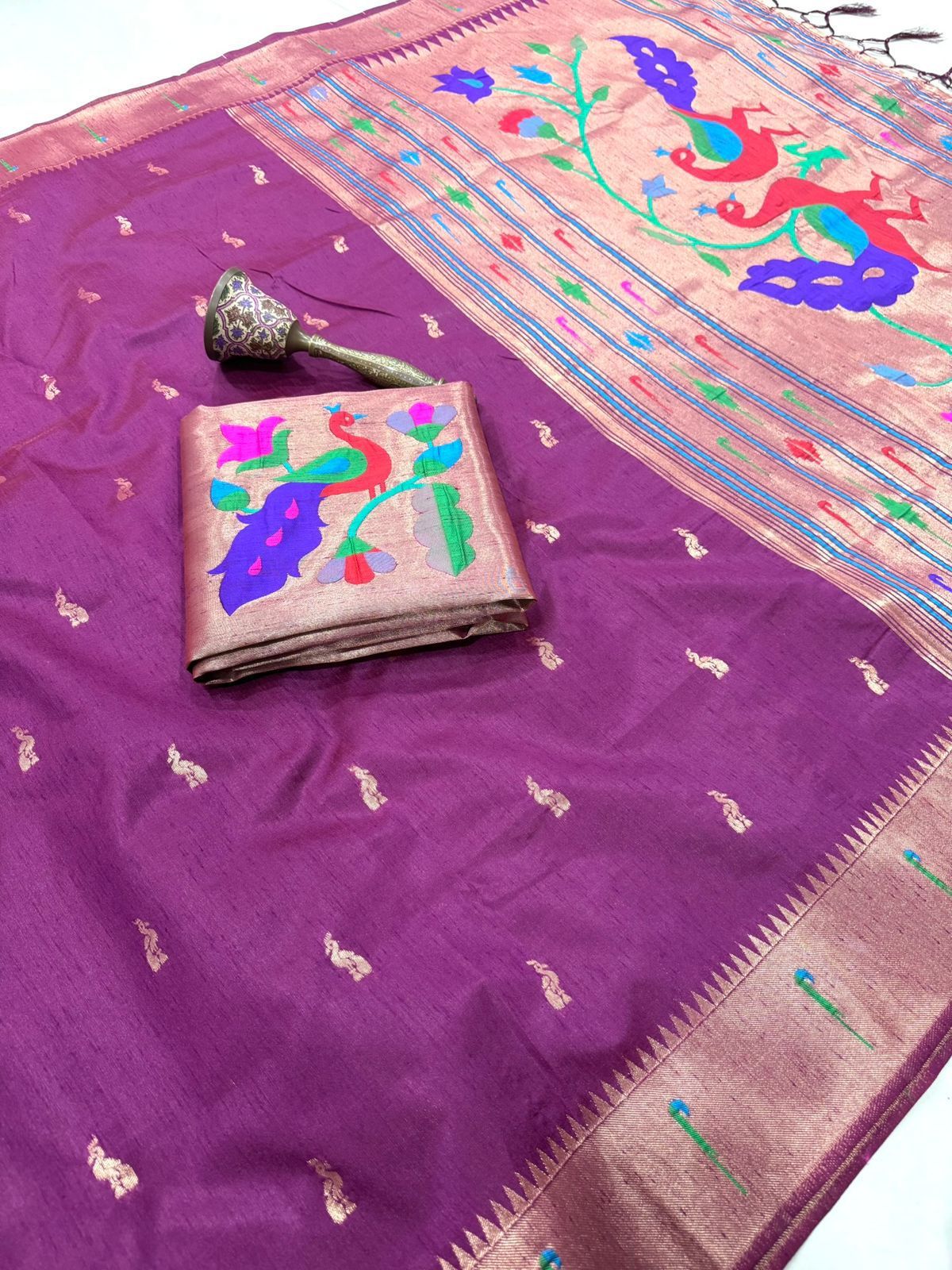 hadi Raw Silk Weaving Paithani Saree Wholesale Price (3)