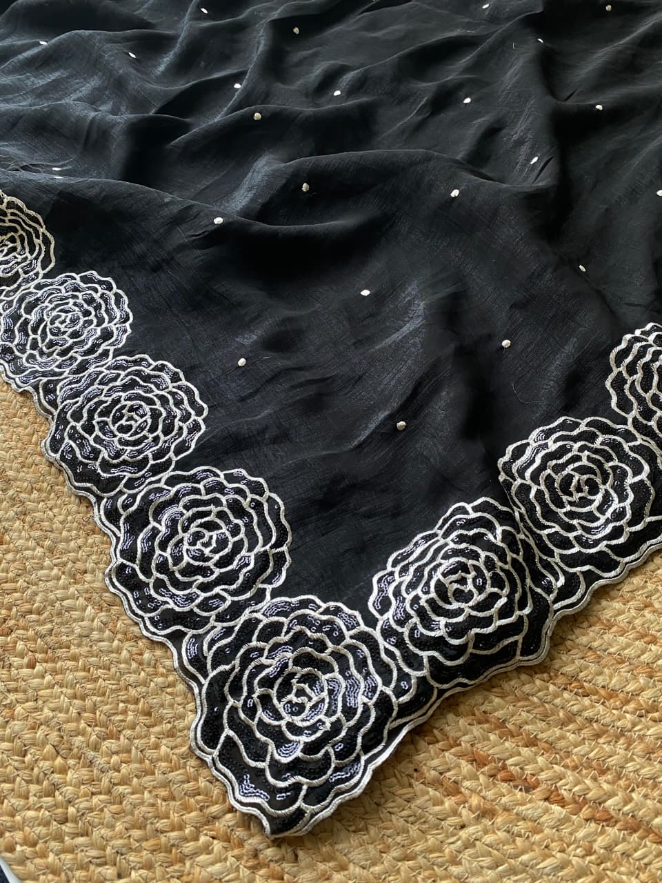 Black Crunchy Silk Saree With Designer Border Work (3)