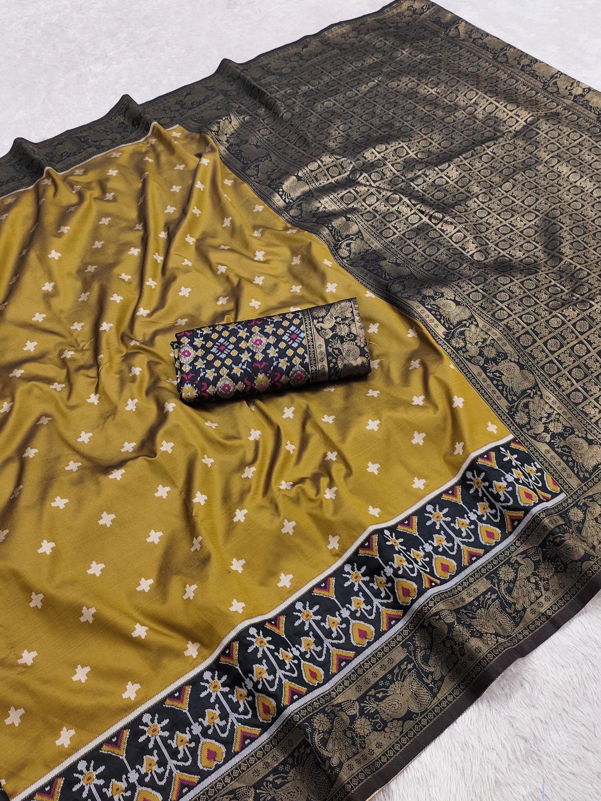 Pochampalli Silk Saree With Ikkat Border Wholesale Price (1)