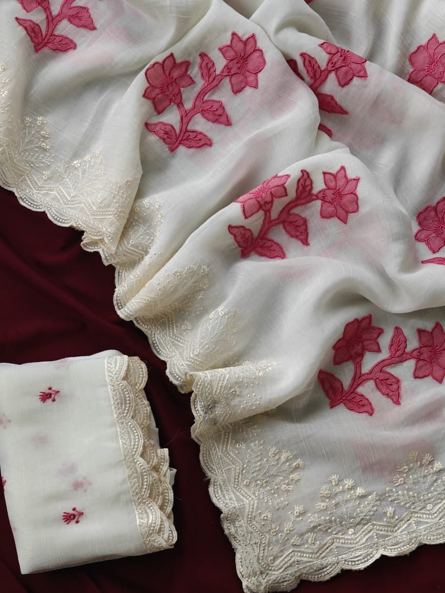 White Crunchy Silk Saree With Designer Border Work (2)