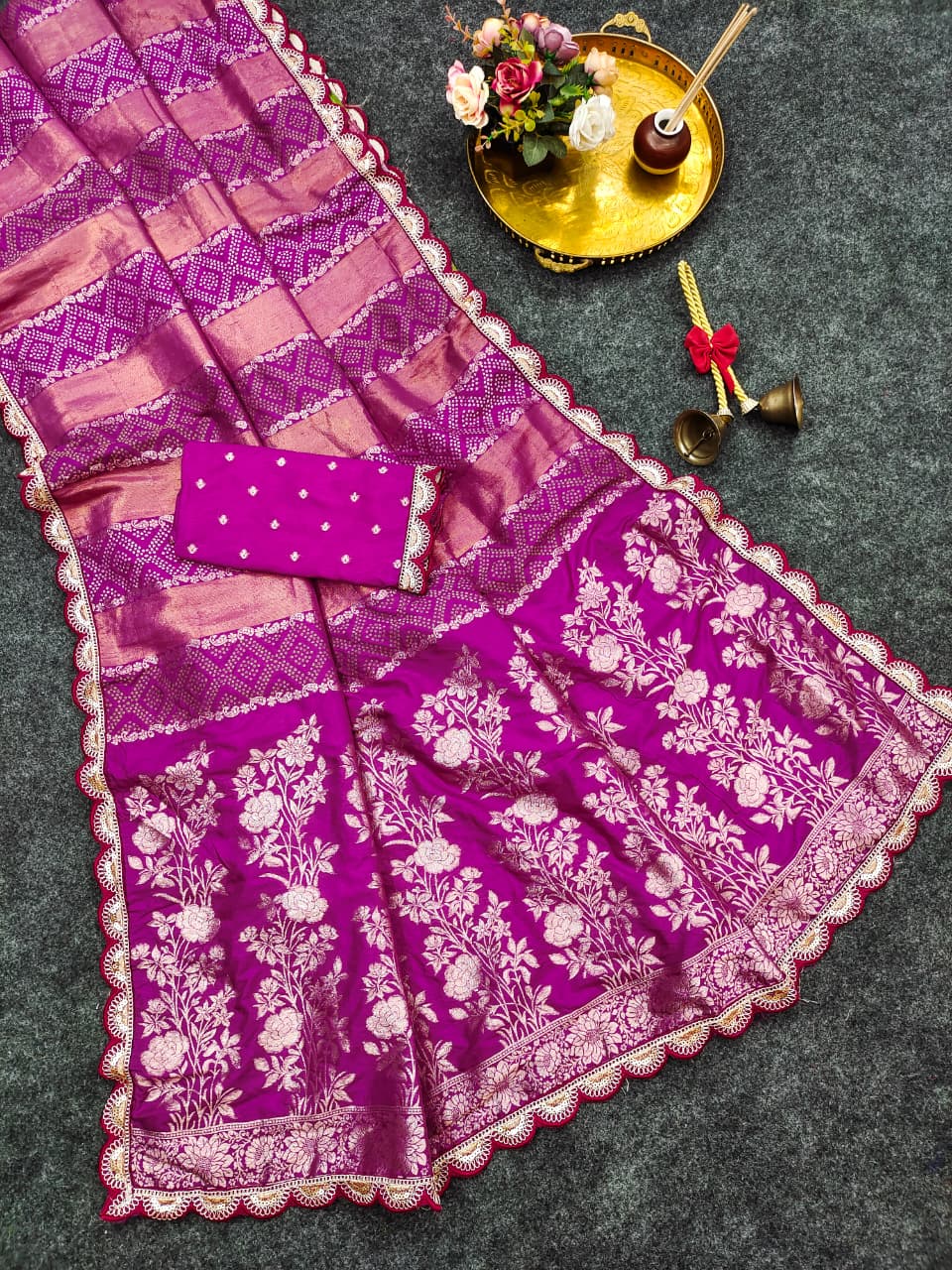 Premium Silk Blend Zari Woven Motifs Saree (14)