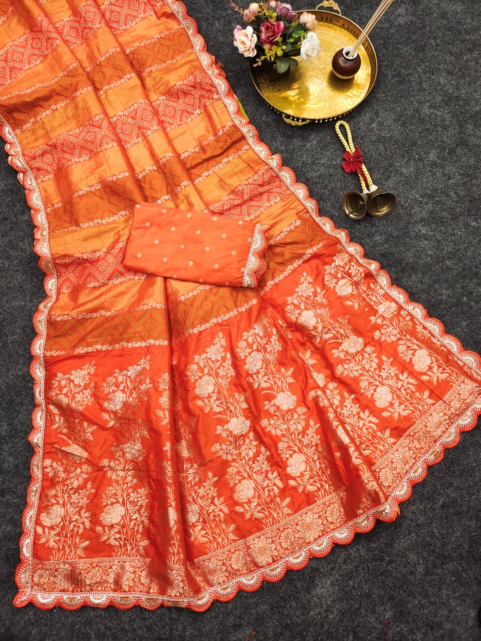 Premium Silk Blend Zari Woven Motifs Saree (7)