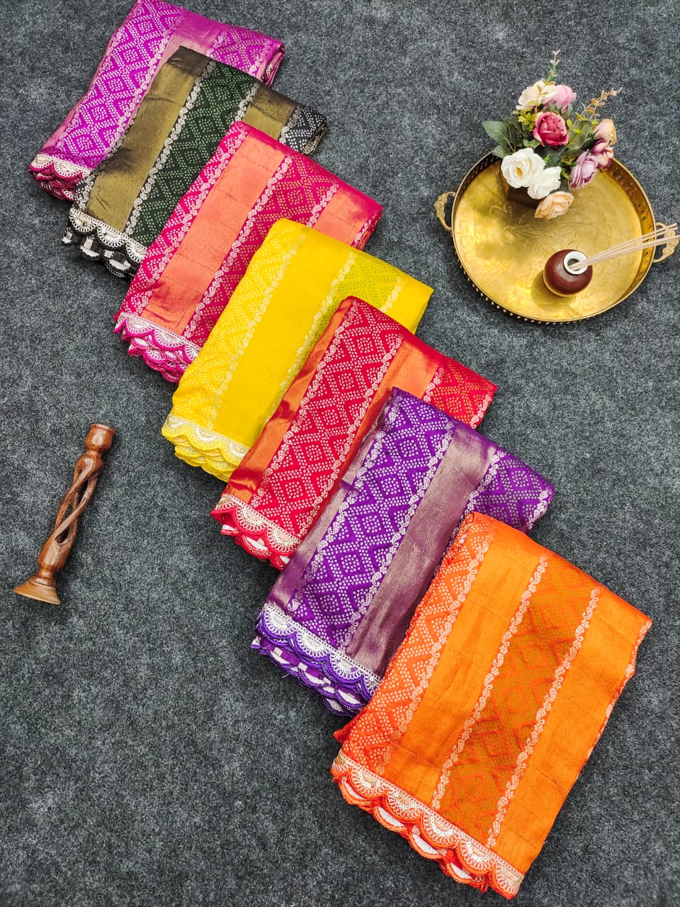 Premium Silk Blend Zari Woven Motifs Saree (8)