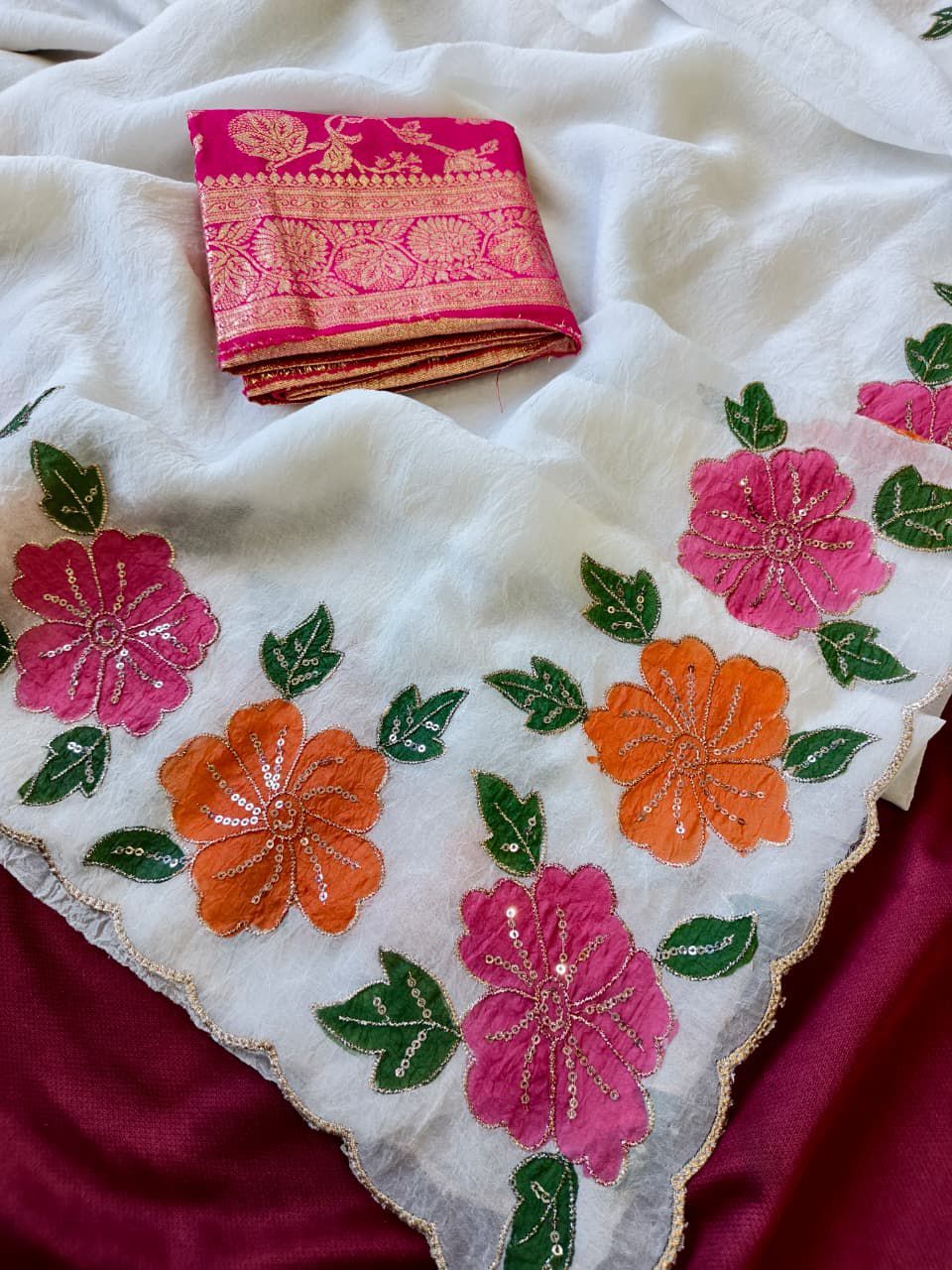 Pure Crush Hand-painted Floral Motifs Saree (4)