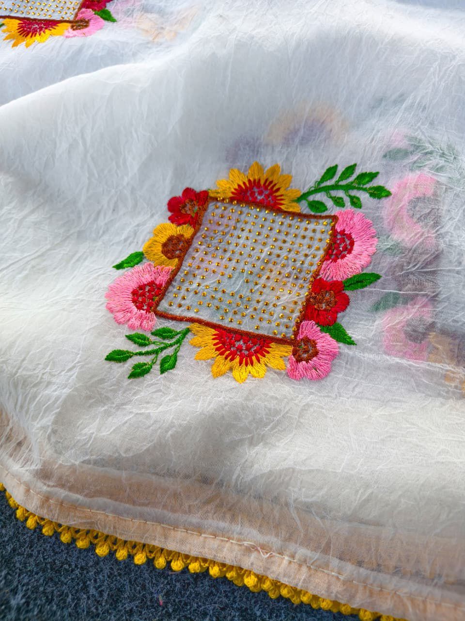 Pure Paper Crush Embroidery Saree (1)