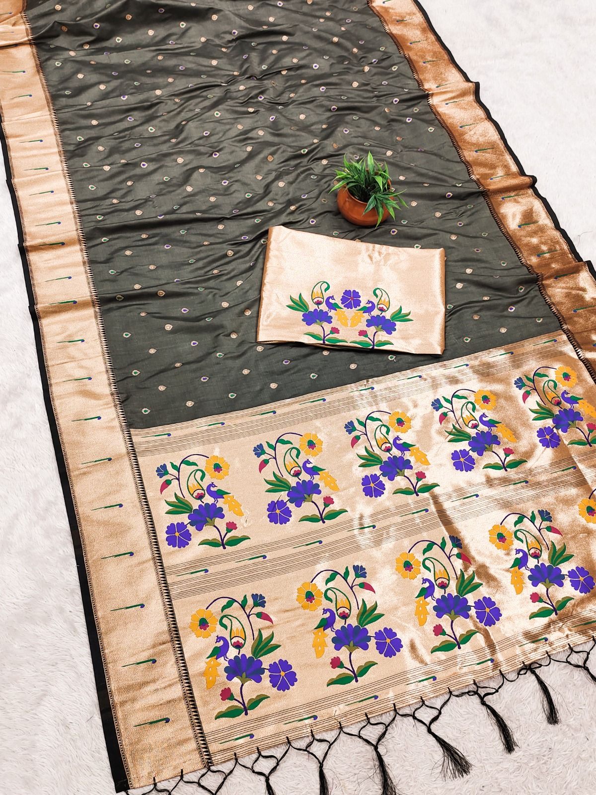 Soft Banarasi Silk Saree All-over butti weaving (13)