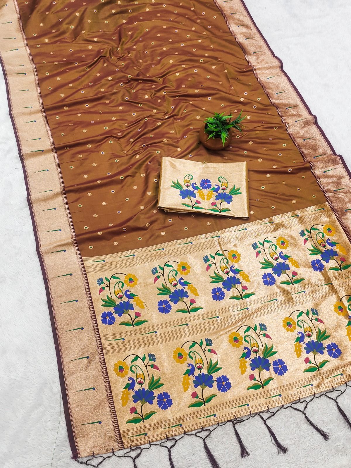 Soft Banarasi Silk Saree All-over butti weaving (2)