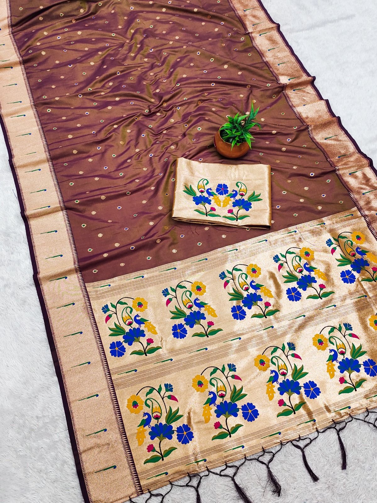 Soft Banarasi Silk Saree All-over butti weaving (7)