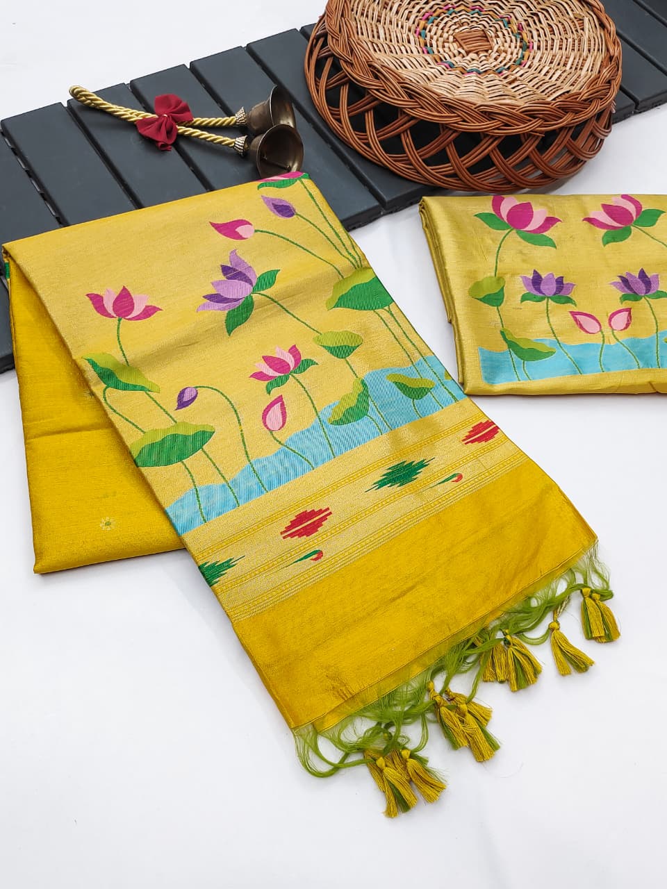 Soft Khadi Raw Silk Weaving Saree Wholesale Price (2)