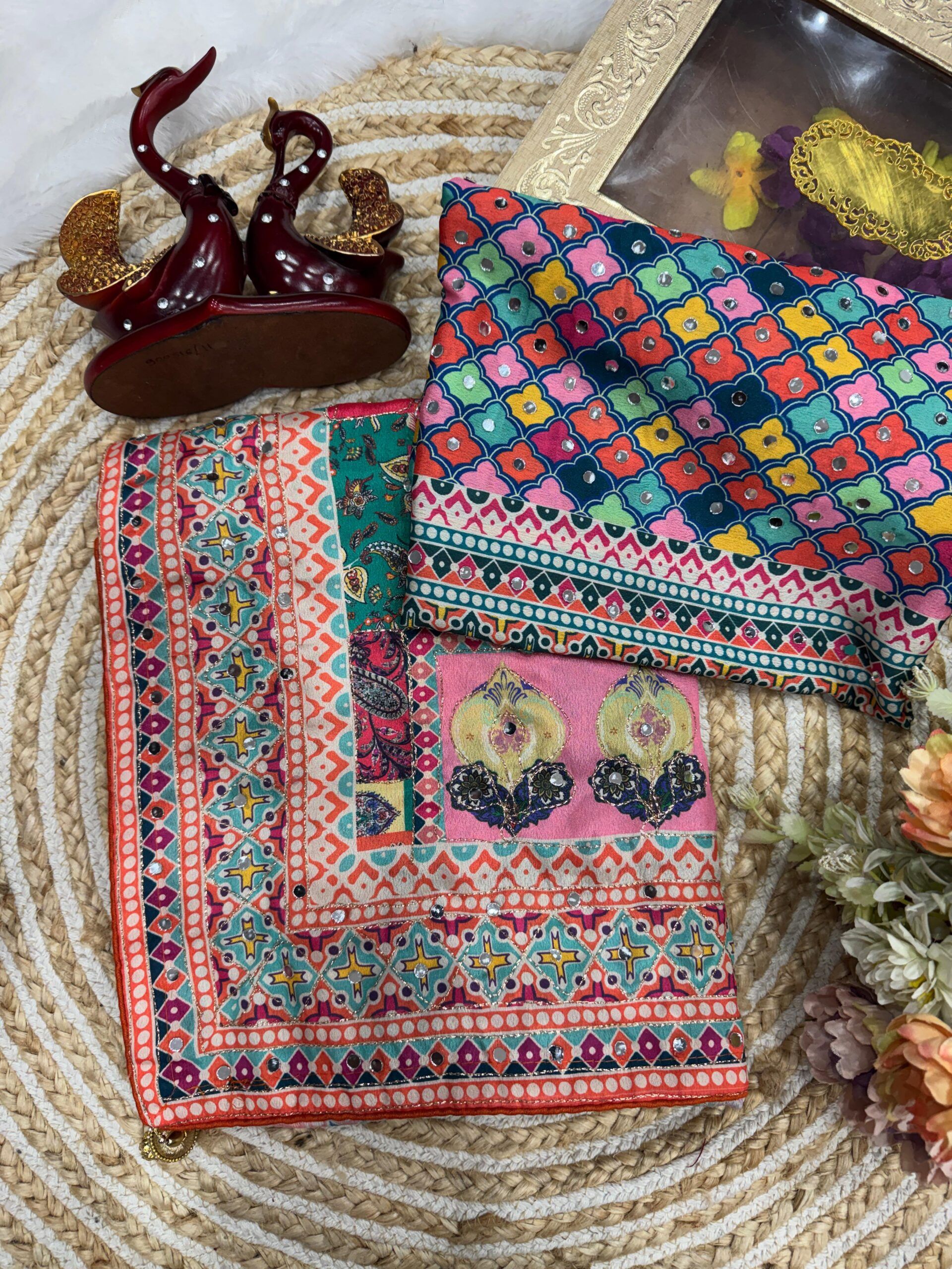 Soft Chinnon With Beautiful Print Saree (5)