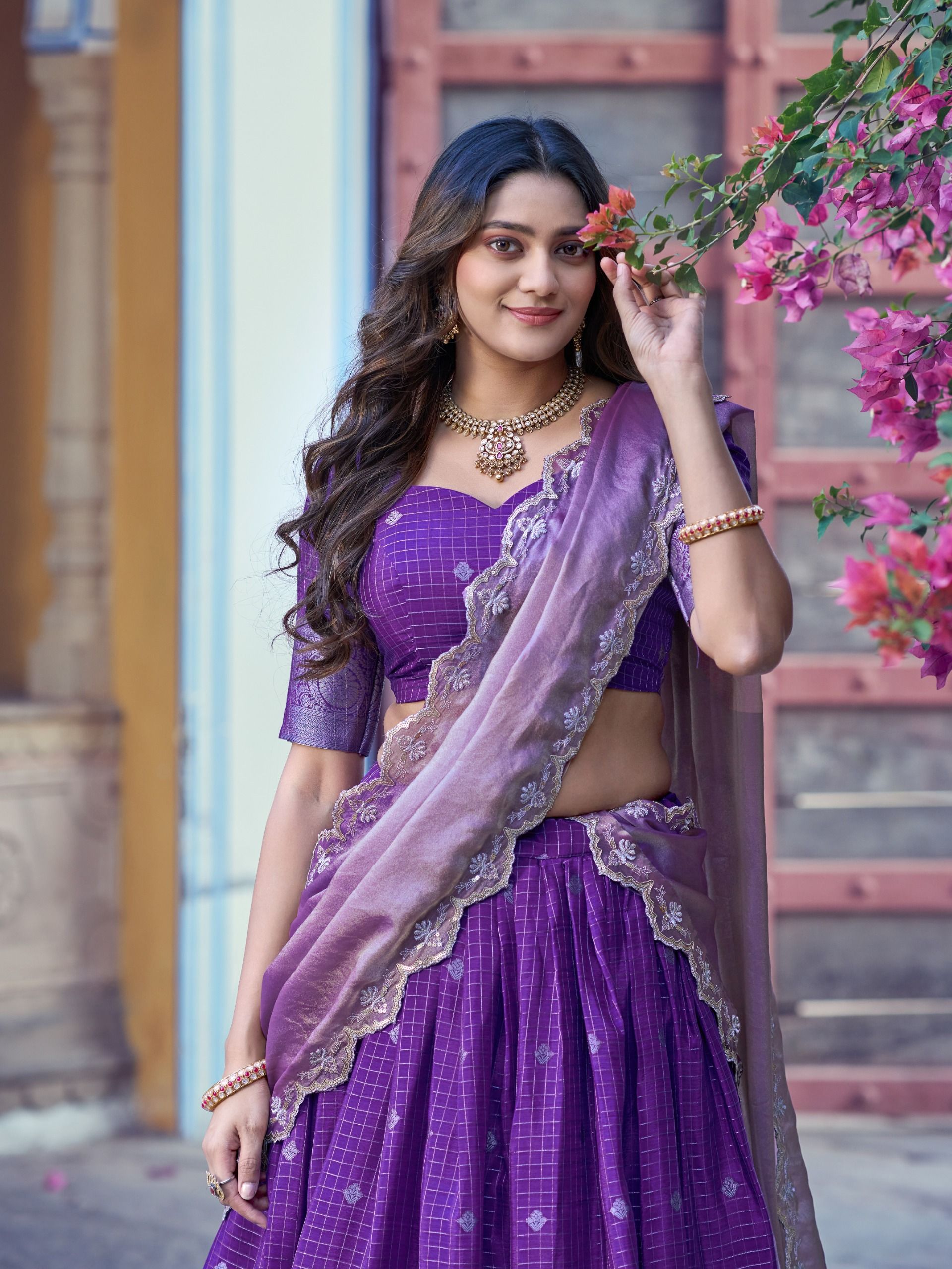 Traditional Zari Weaving Choli Wholesale Price (7)